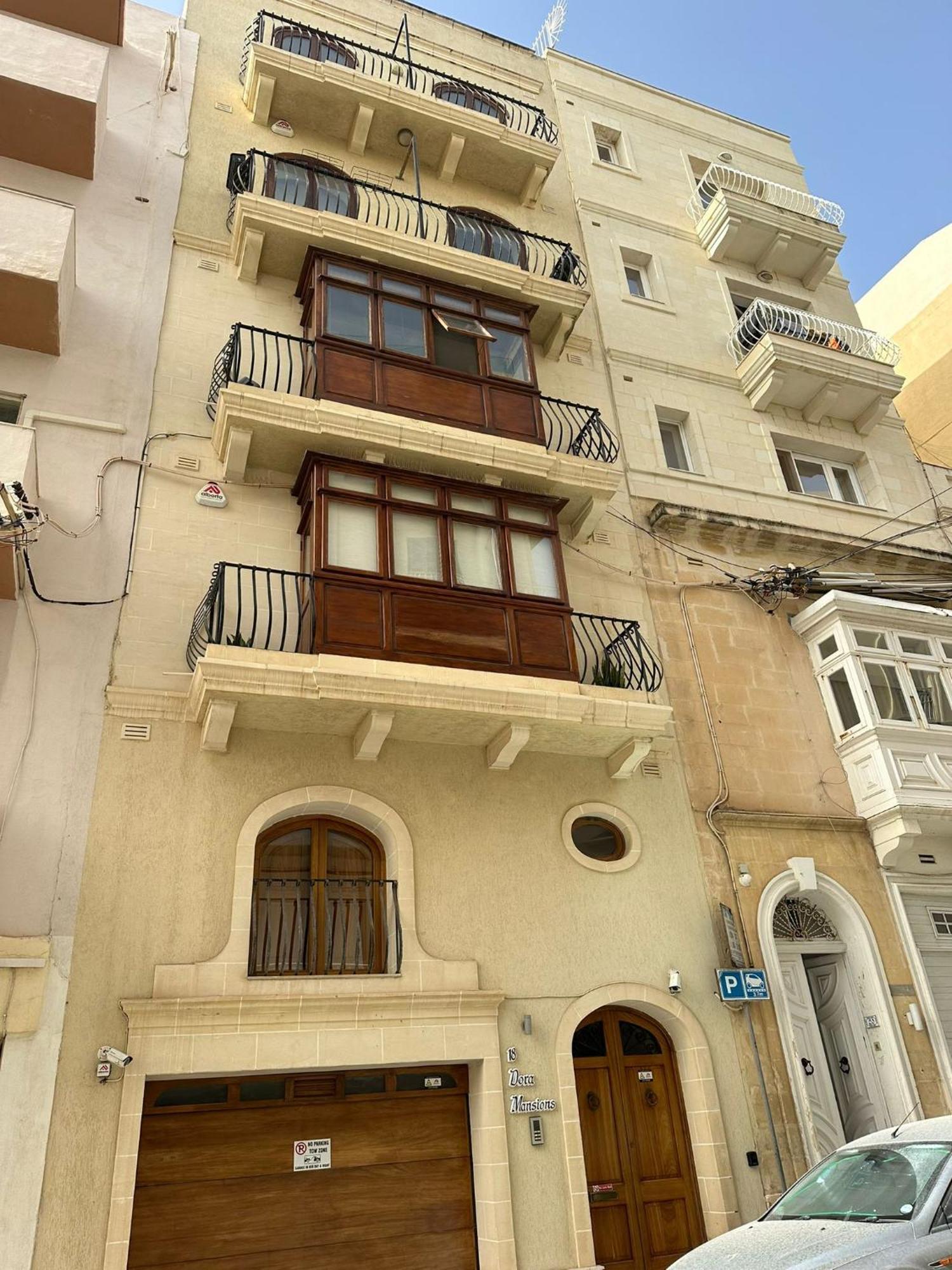 Spacious Central Sliema Penthouse Apartment Exterior photo